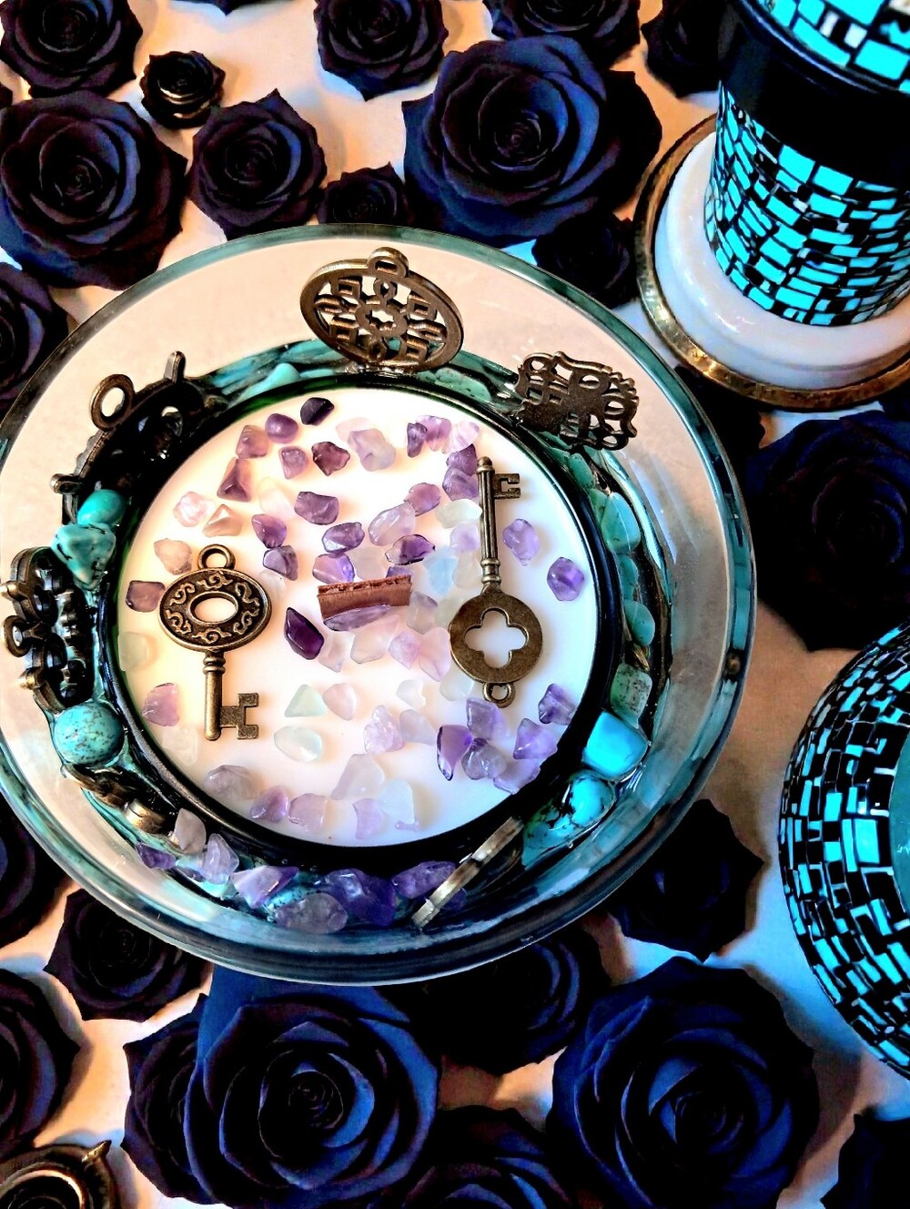 Hand Crafted , Wicked Worthy Wax, Keymaster 16 oz encapsulated resin candle - Picture 3 of 7